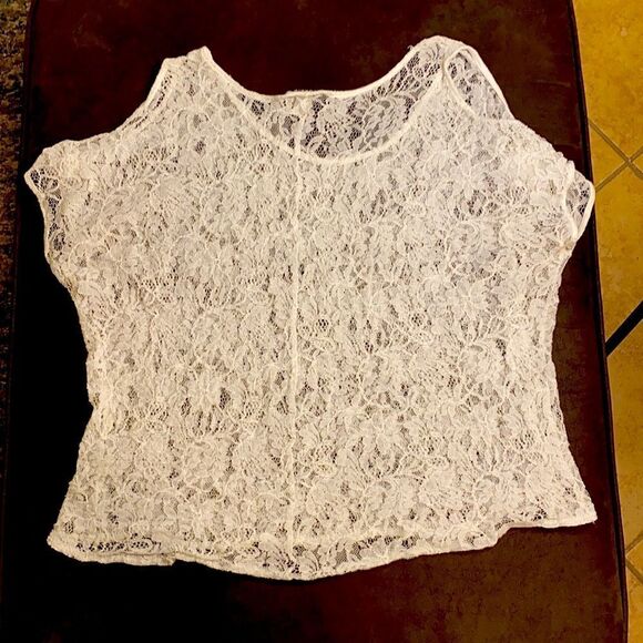 Torrid White Lace Short Sleeve Cold Shoulder Top - Picture 6 of 6